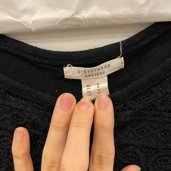 Black sheer lace tee - Picture 2 of 3